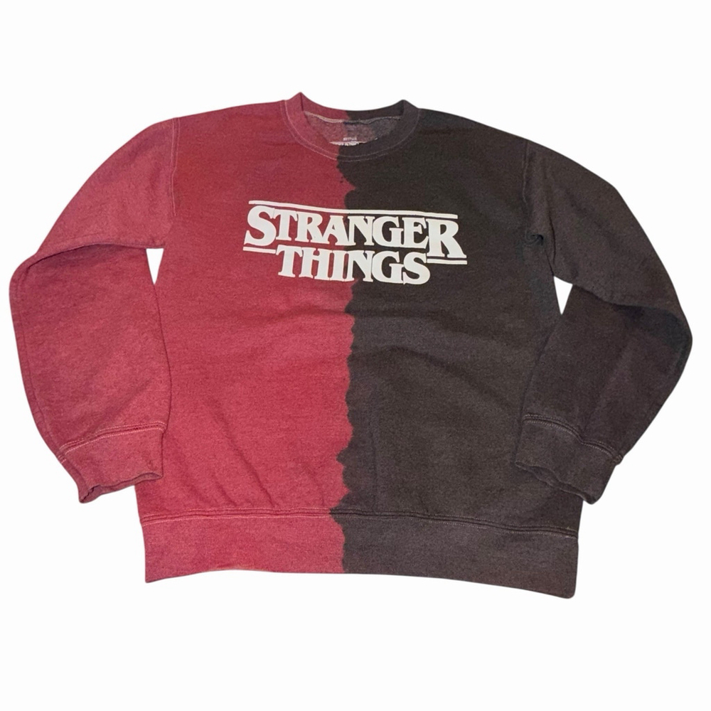 Hot Topic Stranger Things Sweatshirt Dip Dye Red & Black Sz Small Netflix NWT